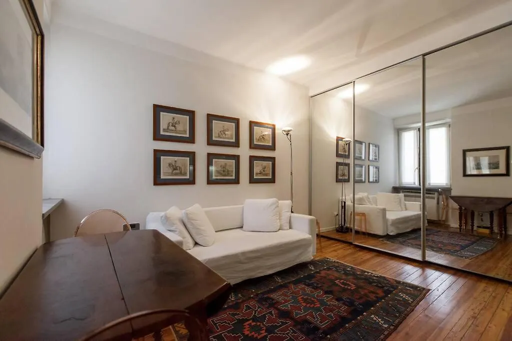 Charming Apartment In Milan Porta Venezia